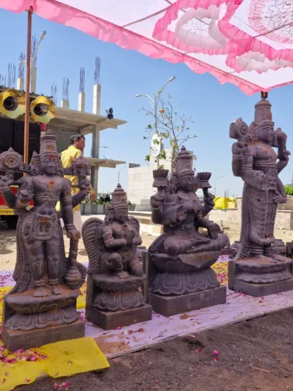 Grand Procession Marks Arrival of Sacred Idols from Tirupati in Khandwa